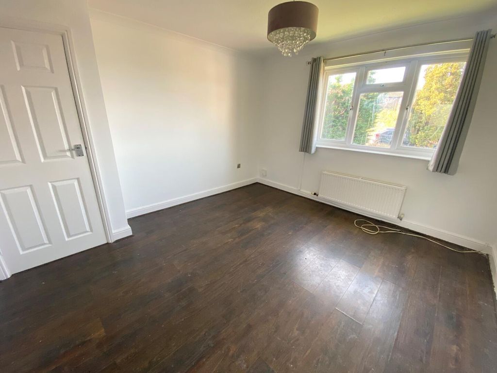 Additional image 3 of 2 bed semi-detached bungalow to rentArthur Moody Drive, Newport PO30