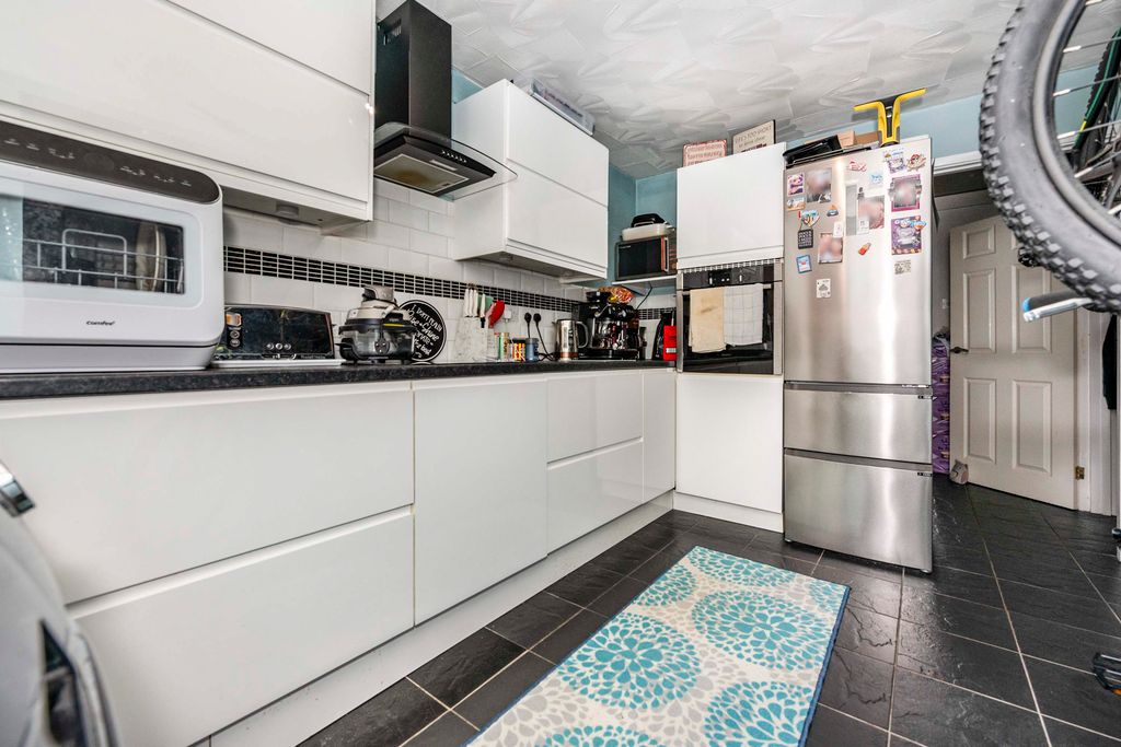 Additional image 3 of 1 bed maisonette for saleBevis Close, Dartford DA2