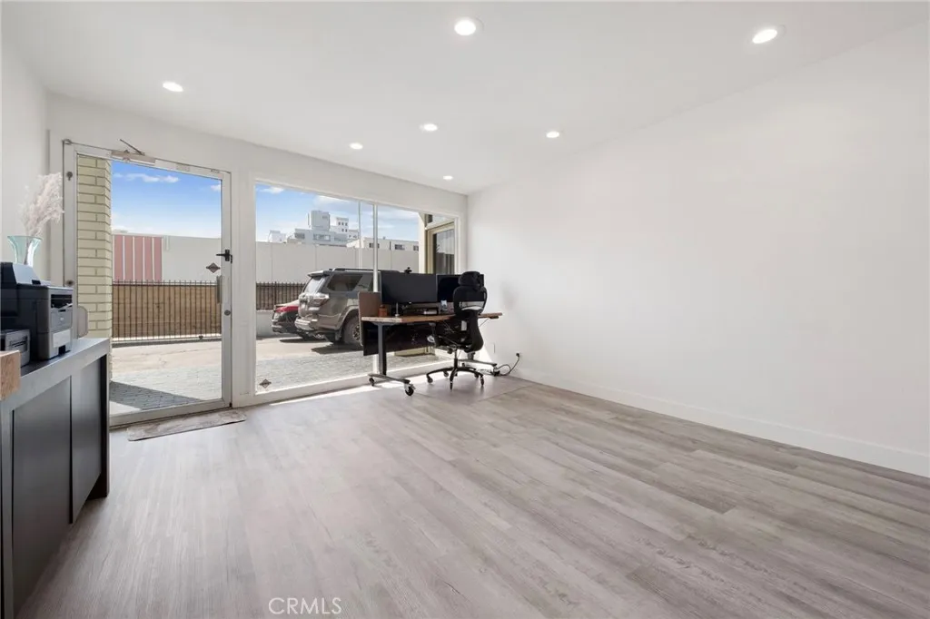 Additional image 29 of 555 E 3rd St, Long Beach, CA 90802