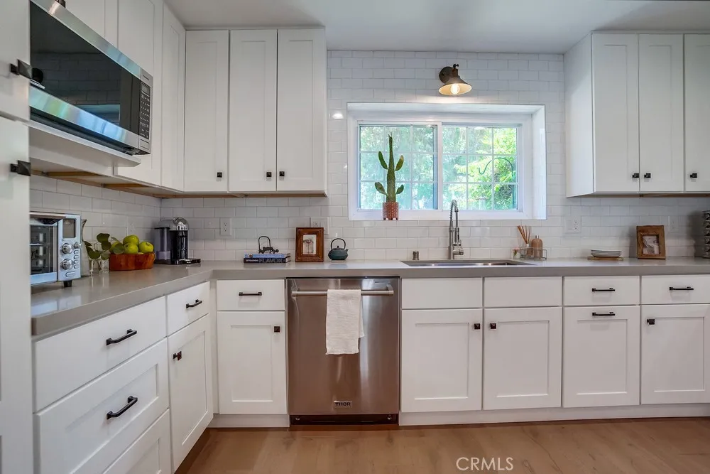 Additional image 86 of 20619 Martha St, Woodland Hills, CA 91367