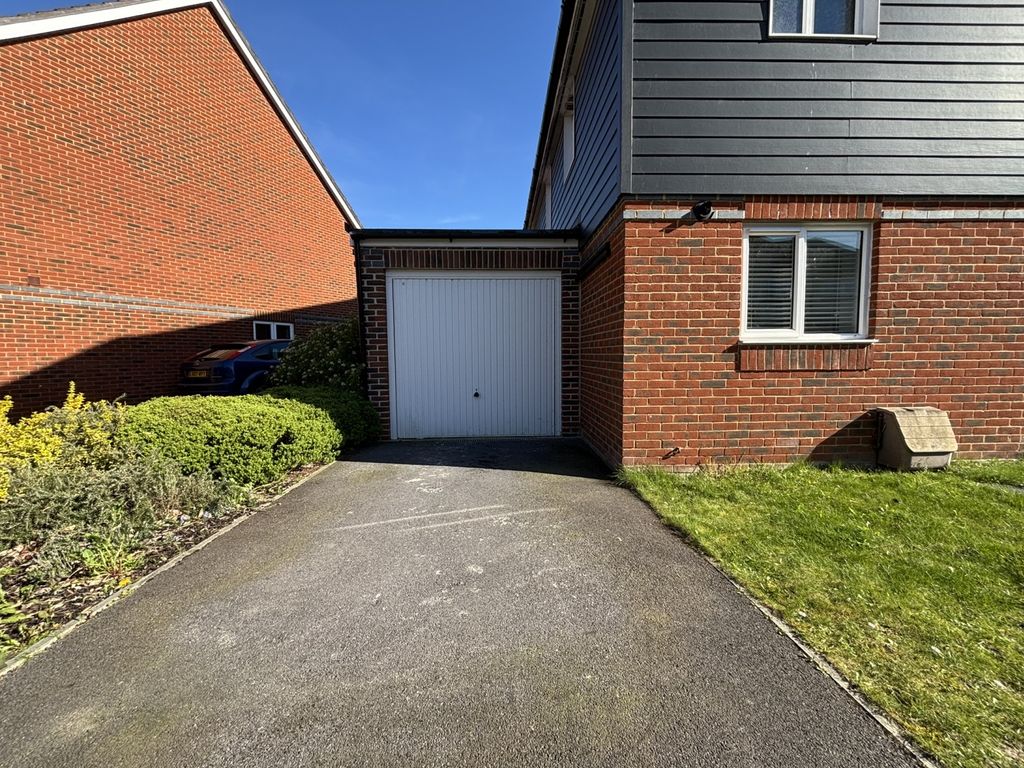 Additional image 14 of 3 bed terraced house to rentBurden Drive Bishopdown, Bishopdown, Salisbury, Wiltshire SP1