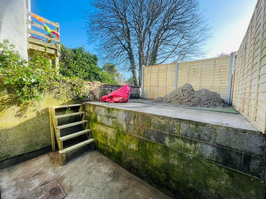 Additional image 5 of 1 bed flat to rent-32 Dimond Street, Pembroke Dock SA72