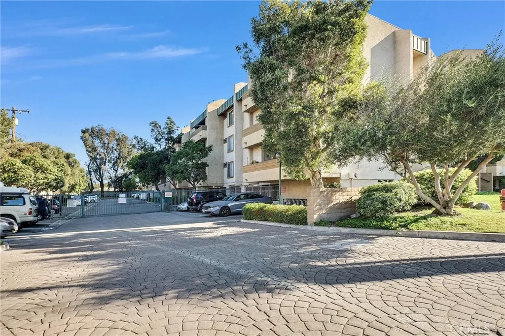 Additional image 26 of 12121 Centralia Street Unit 302, Lakewood, CA 90715