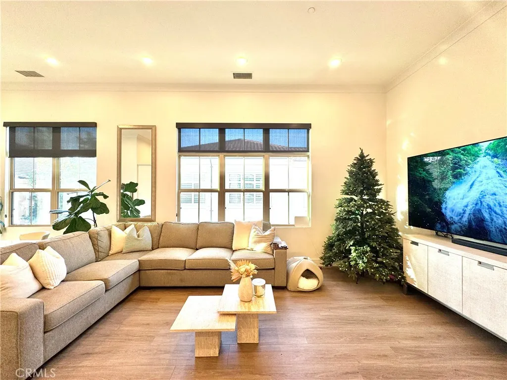 Additional image 14 of 49 Kempton, Irvine, CA 92620