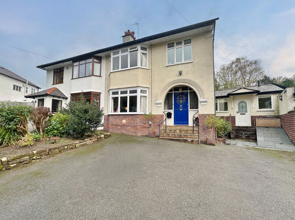 5 bed semi-detached house for saleThe Crescent, Heswall CH60