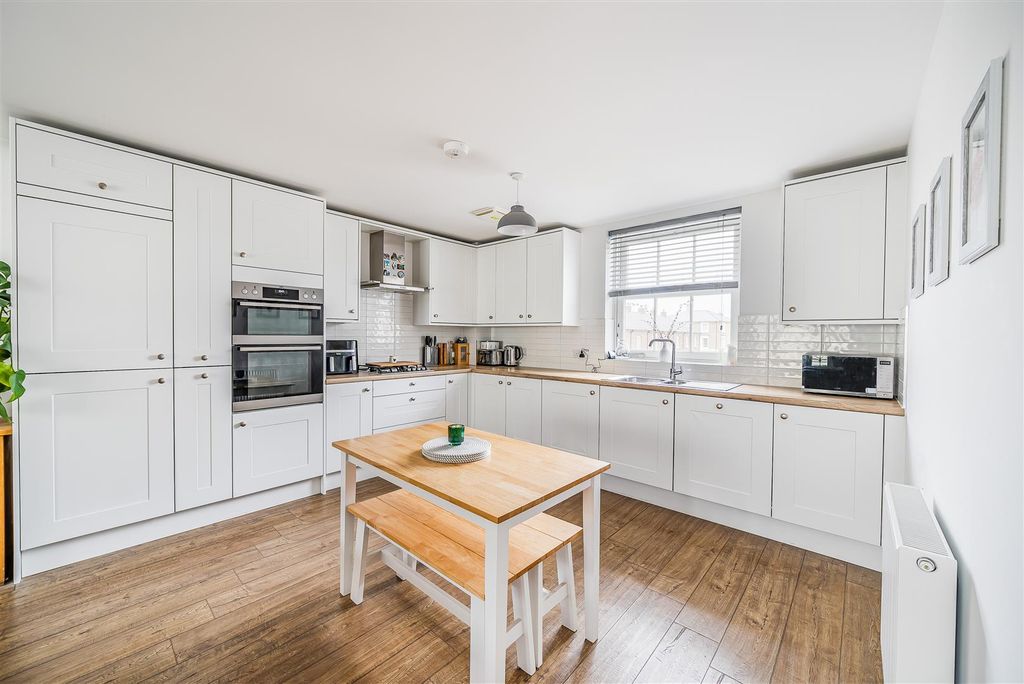 Additional image 5 of 2 bed flat for saleAbbey Court, Poundbury, Dorchester DT1