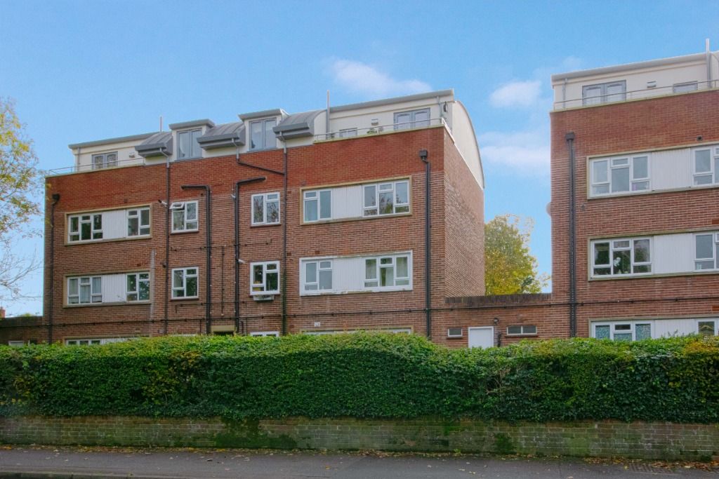 Additional image 15 of 2 bed flat for saleSomerset Lodge, Courtlands, Maidenhead SL6