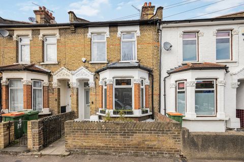 Hollington Road, East Ham E6