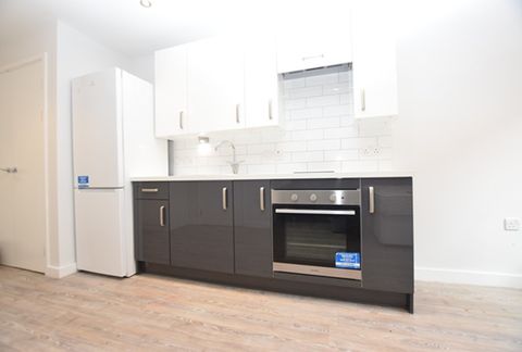 Dun Fields, Sheffield S3, Studio to rent