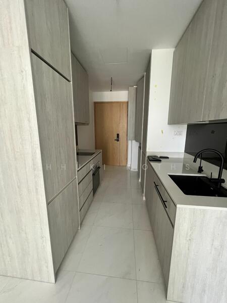 12 Amber Road photo 4