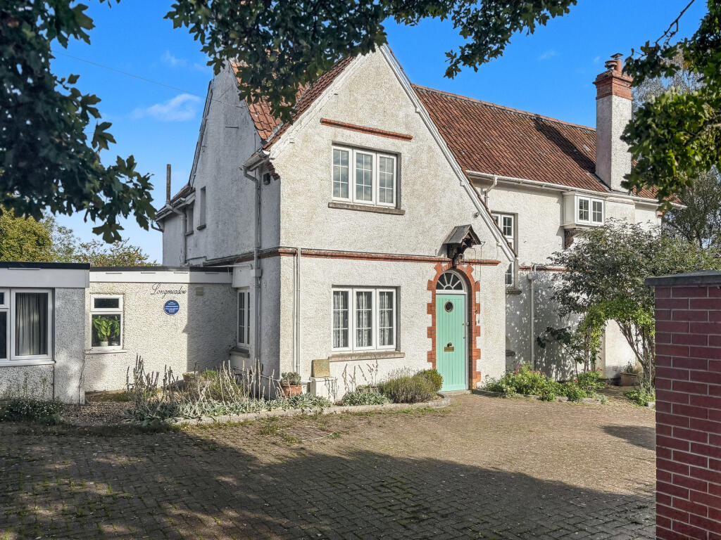 Burleigh Lane, Street