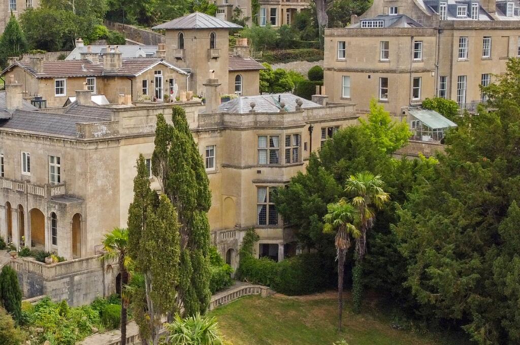 Bathwick Hill, Bath, BA2