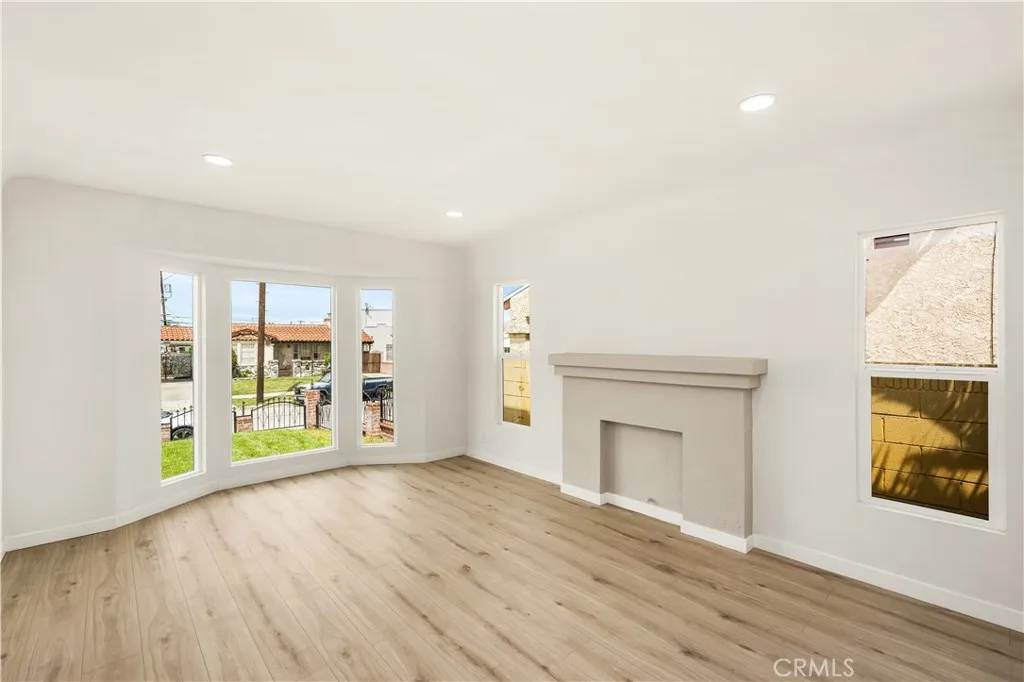 Additional image 43 of 1428 W 89th St, Los Angeles, CA 90047