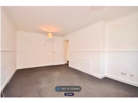 Lochdochart Road, Glasgow G34