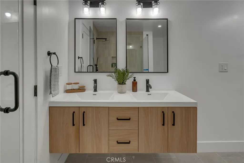 Additional image 88 of 1741 N Rose St, Burbank, CA 91505