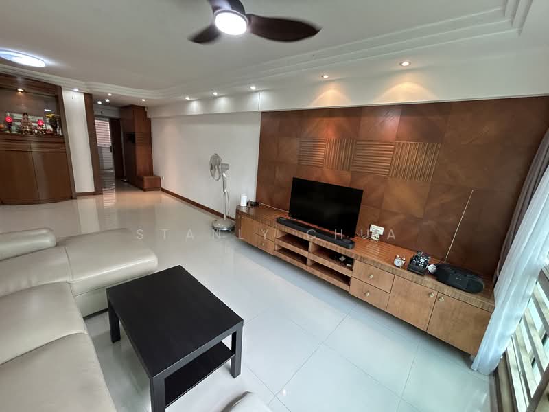 647 Punggol Central photo 2