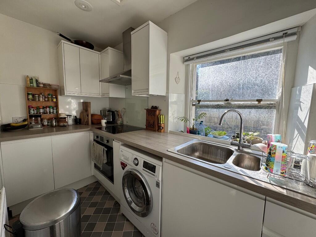 Bridge Street, Bradford-On-Avon, Wiltshire, BA15 photo 2