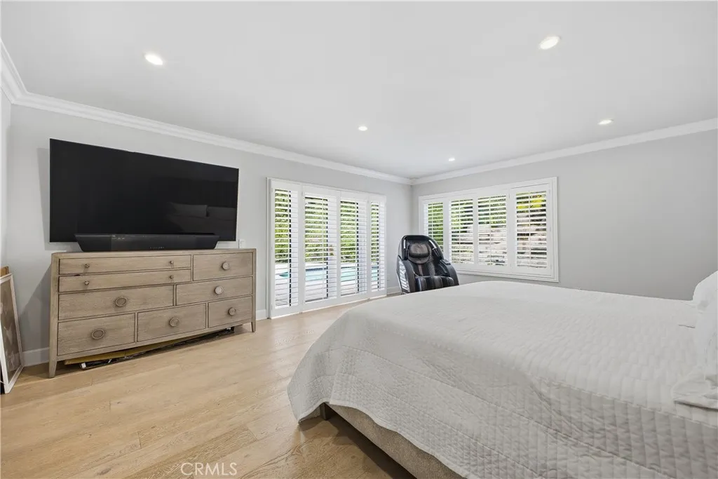 Additional image 55 of 9867 Whitwell Dr, Beverly Hills, CA 90210