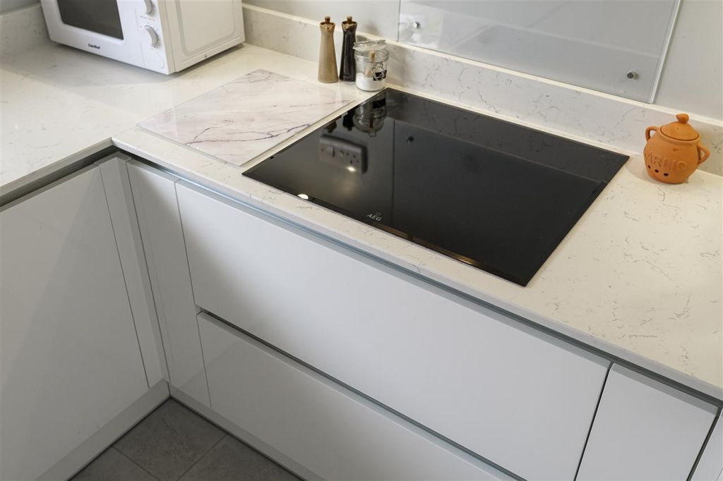 Additional image 7 of 5 bed detached house for saleLower Rainham Road, Rainham ME8