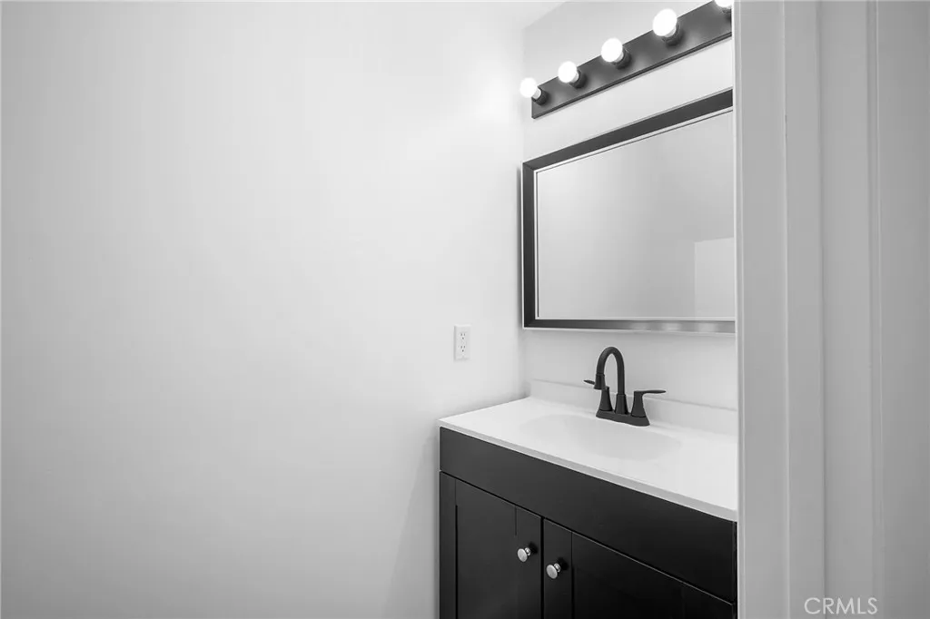 Additional image 44 of 8601 Sunland Boulevard Unit 5, Sun Valley, CA 91352
