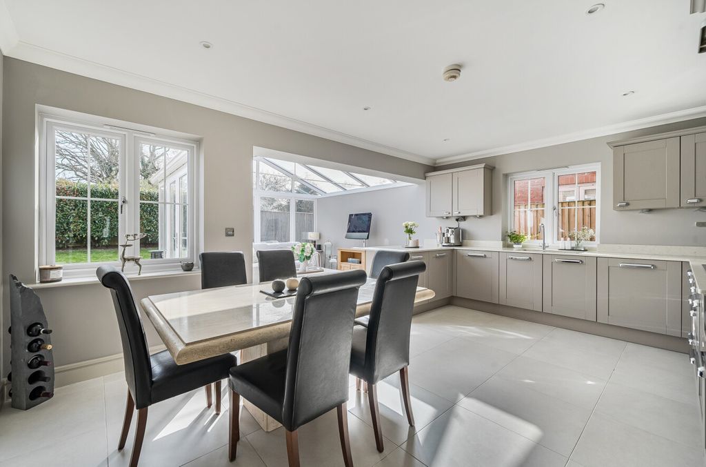 Additional image 2 of 4 bed detached house for saleElen Place, Bracknell, Berkshire RG42