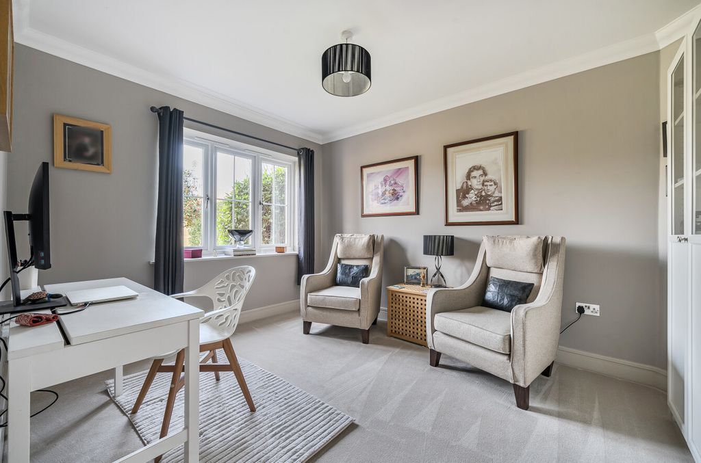 Additional image 9 of 4 bed detached house for saleElen Place, Bracknell, Berkshire RG42
