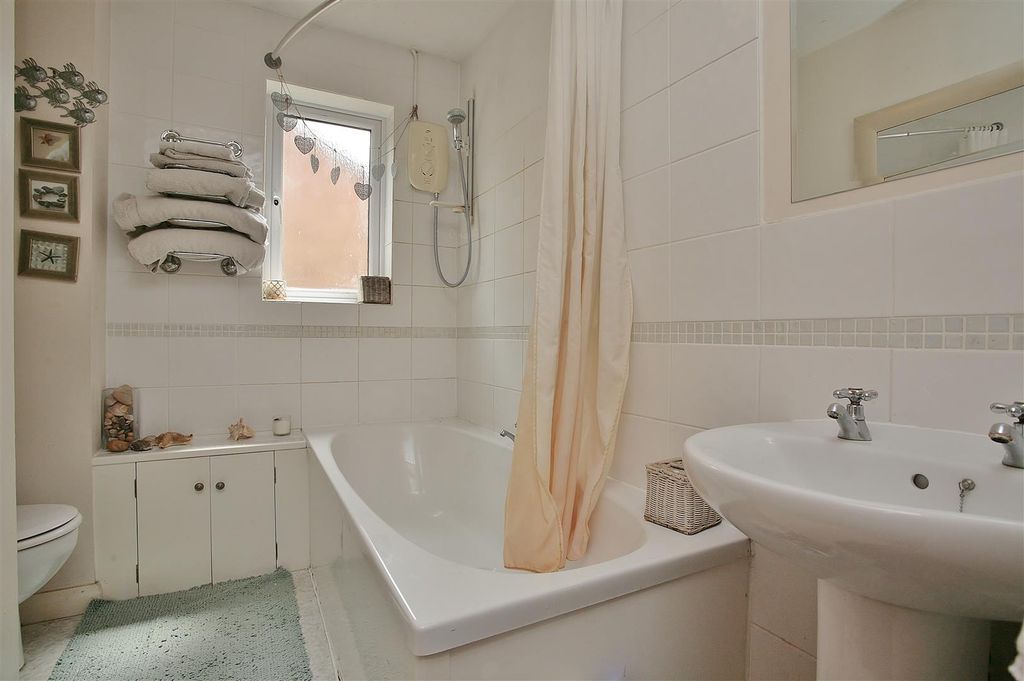 Additional image 8 of 4 bed semi-detached house to rentBrowns Close, Oxford OX2