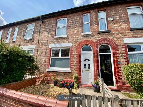 Pinnington Lane, Manchester M32