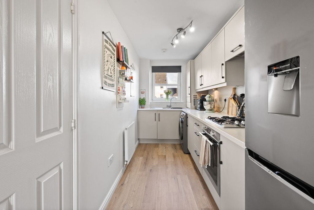 Additional image 3 of 2 bed flat for saleRussell Road, Bathgate EH48