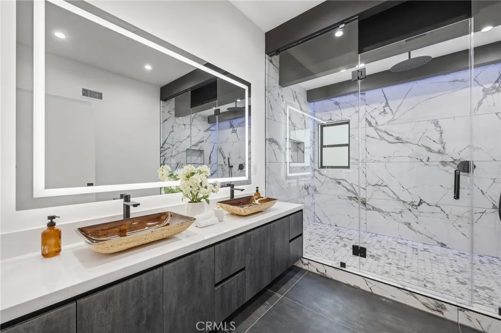 Additional image 29 of 8400 White Oak Ave, Sherwood Forest, CA 91325