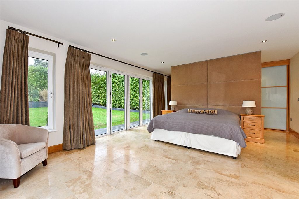 Additional image 8 of 4 bed detached house to rentRotherfield Road, Henley-On-Thames, Oxfordshire RG9