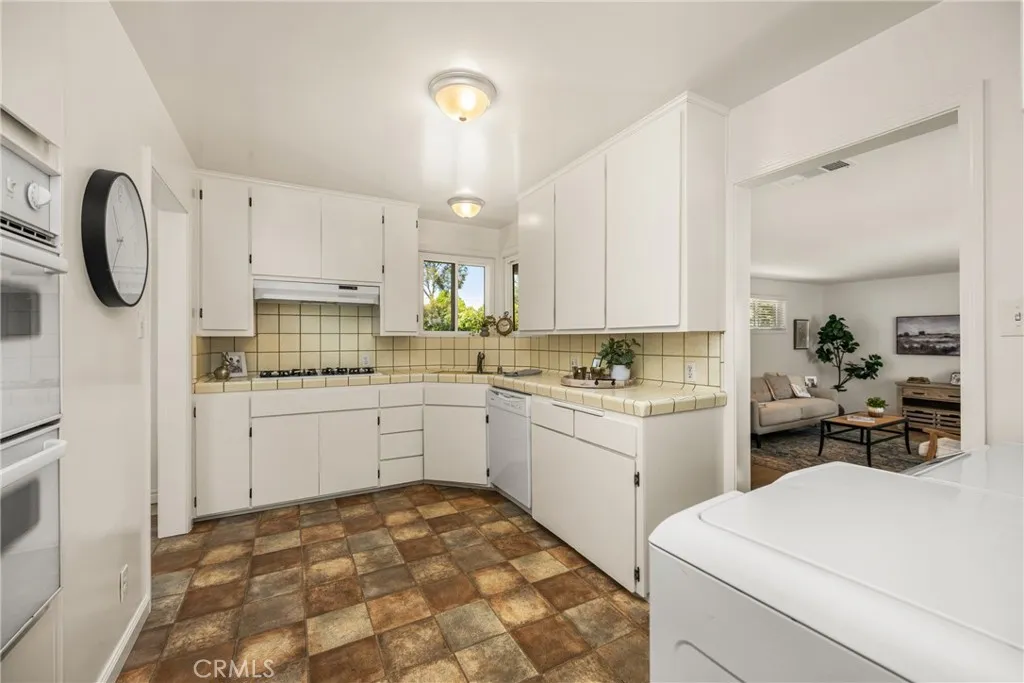 Additional image 26 of 1842 N Greenbrier Rd, Long Beach, CA 90815