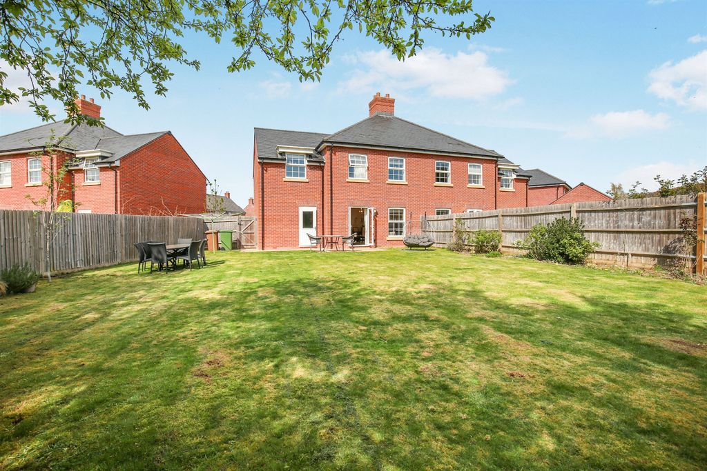Additional image 2 of 4 bed semi-detached house for salePortcullis Drive, Wallingford OX10
