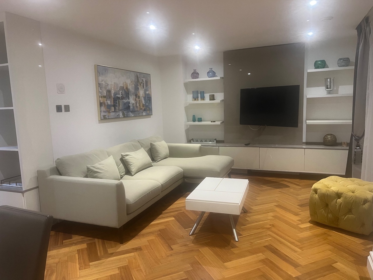 2 Bed Flat, Bridge Place, SW1V, N1 7GU photo 2