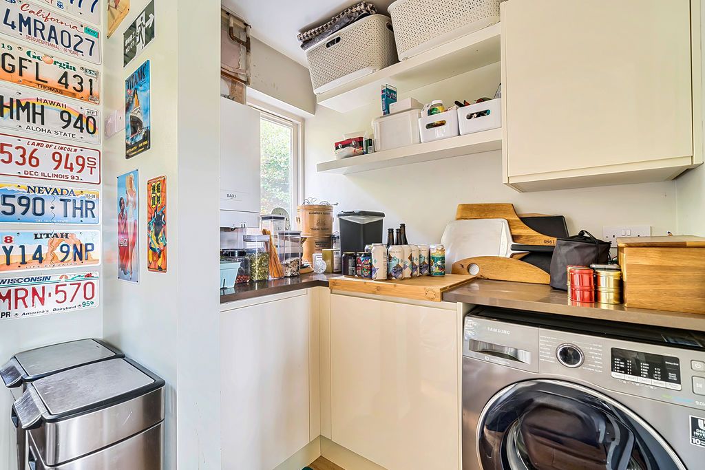 Additional image 5 of 4 bed detached house to rentShadyhanger, Godalming GU7