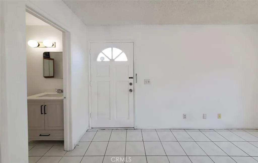 10073 15th St, Garden Grove, CA 92843 photo 4