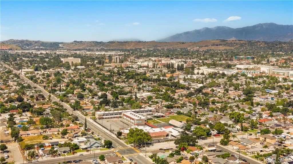 1121 E Grand Ave Unit B, Pomona, CA 91766