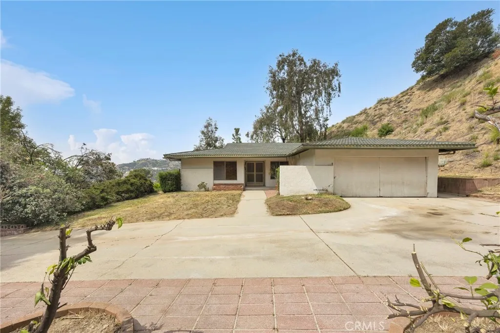 Additional image 75 of 3737 San Augustine Dr, Glendale, CA 91206