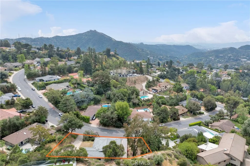 Additional image 123 of 3737 San Augustine Dr, Glendale, CA 91206