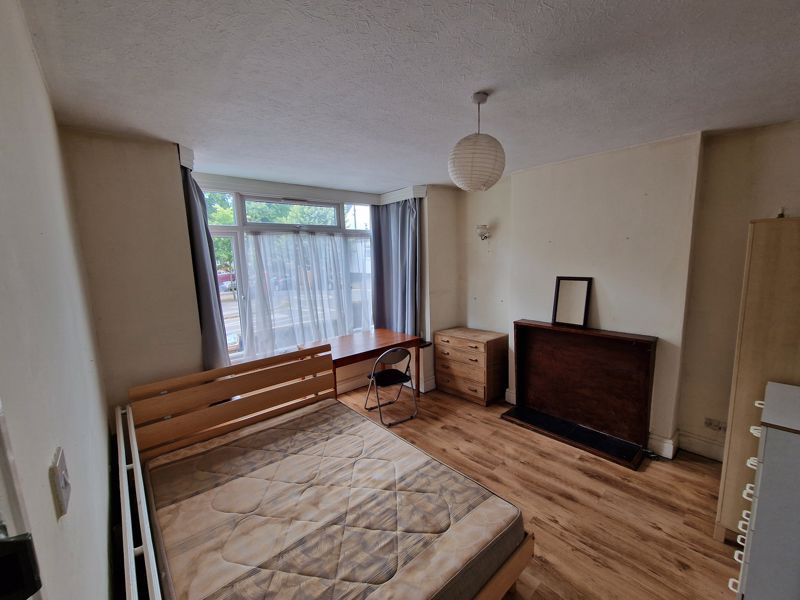 6 bed shared accommodation to rentHarrington Drive, Nottingham NG7 photo 3