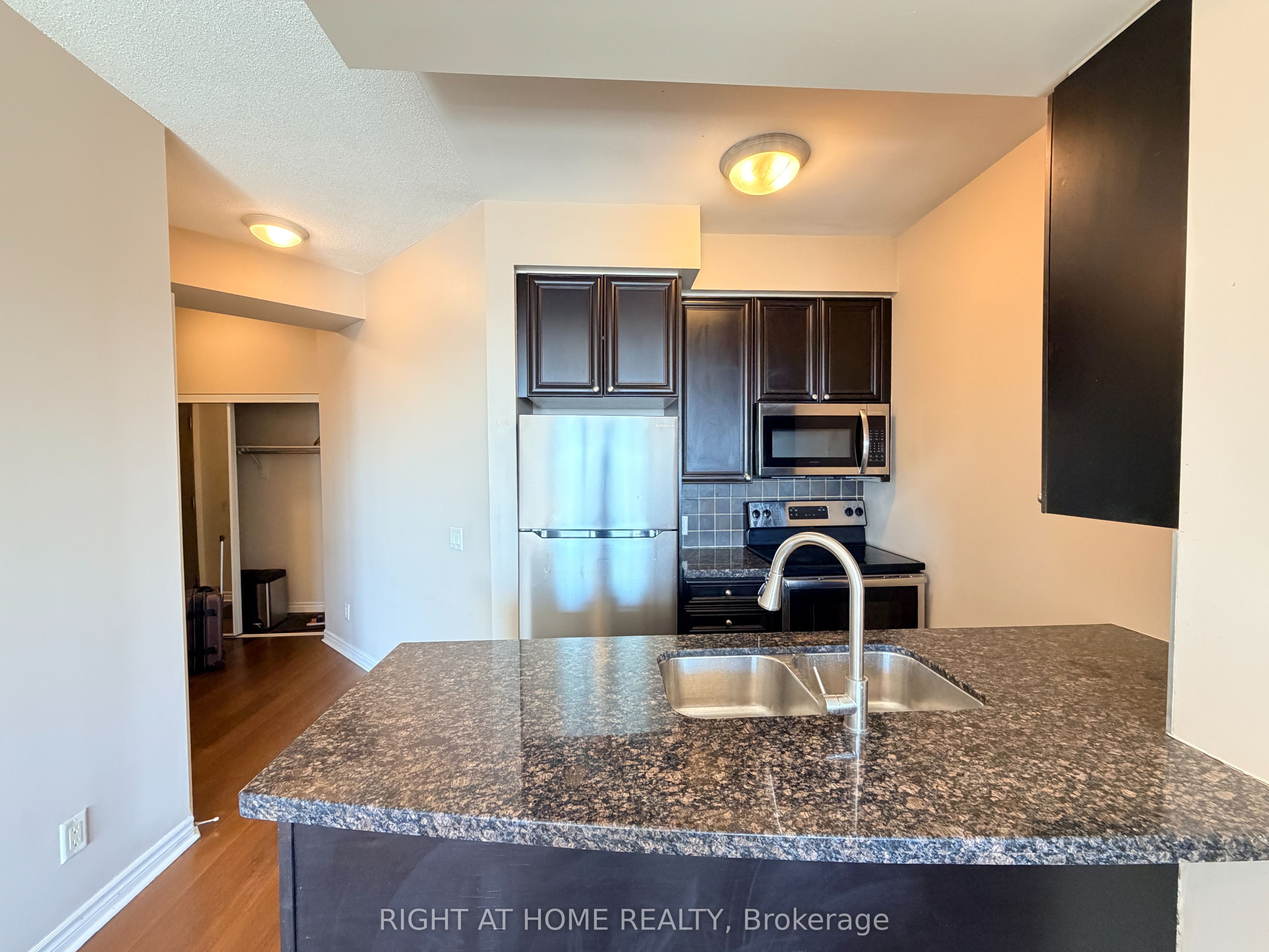 Additional image 6 of 1105-2365 Central Park Drive, Oakville, ON, L6H 0C7