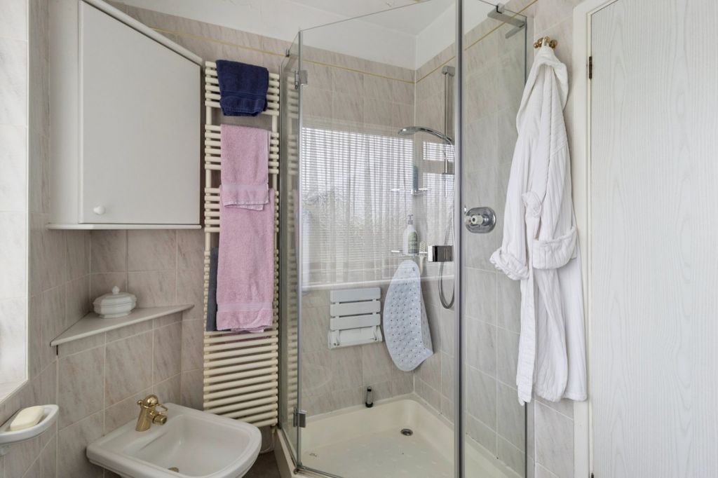 Additional image 12 of 4 bed detached house for saleRobins Orchard, Chalfont St. Peter, Buckinghamshire SL9