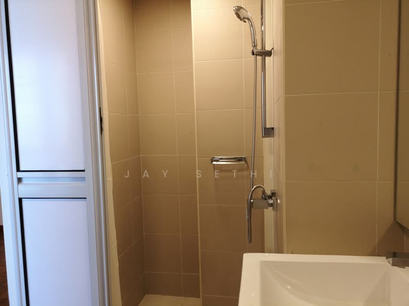 Additional image 3 of 39 Marine Parade Road