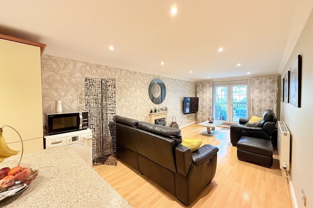 Additional image 6 of 2 bed flat for saleKnyveton Road, Bournemouth BH1