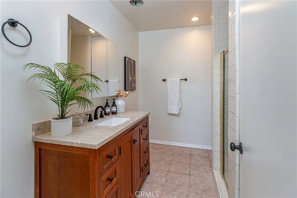 Additional image 20 of 2436 N Lincoln St, Burbank, CA 91504