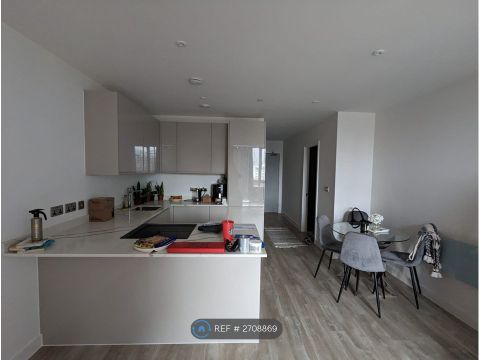 Queen Way, Salford M3