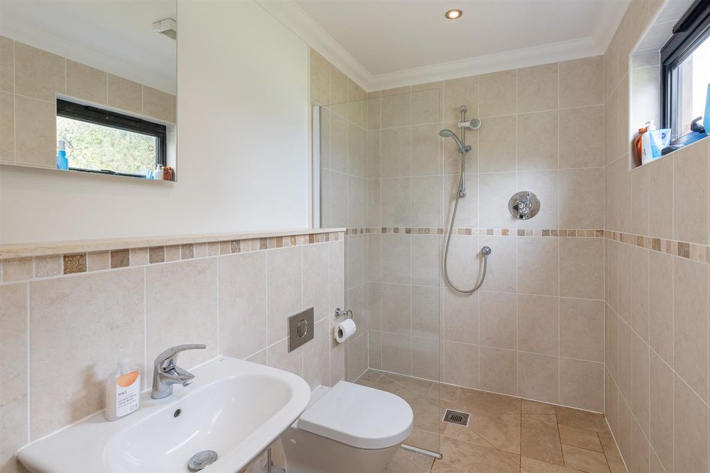 Additional image 10 of 2 bed chalet for saleCowes, Isle Of Wight PO31