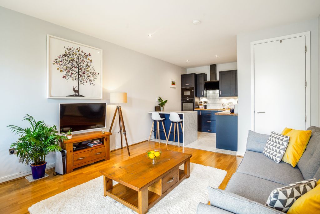 Additional image 9 of 1 bed flat for sale40 Melliss Avenue, Richmond TW9