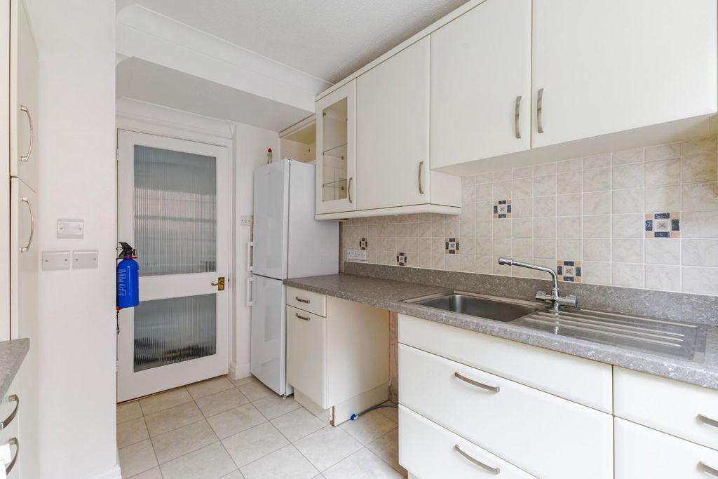 Additional image 9 of 1 bed flat for saleThe Close, Salisbury SP1