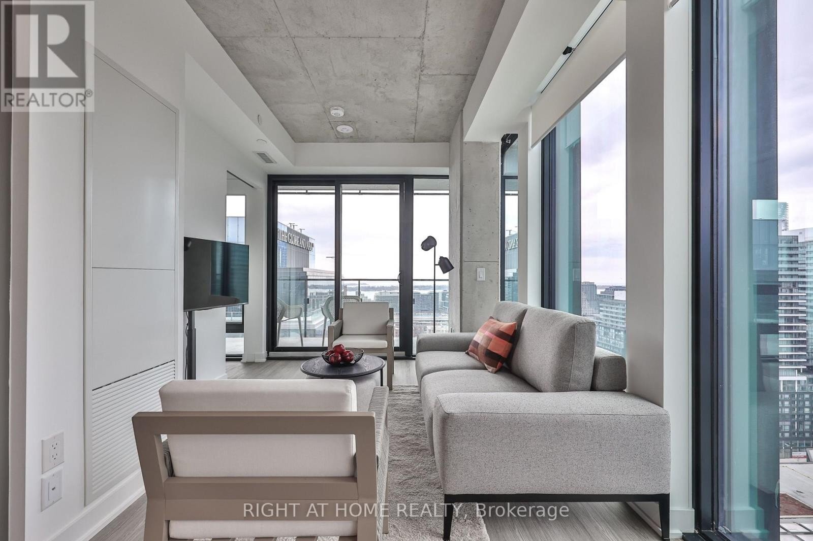 Additional image 7 of 2404-284 King Street, Toronto, ON, M5A1K4